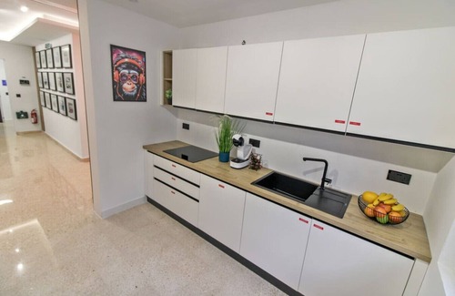 Paceville Apartment | Designer - 60 Seconds to the Beach I Free Parking!