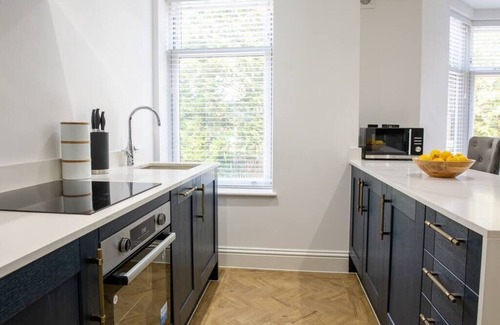Canton Apartment | Designer Cardiff Apartments with Free Parking