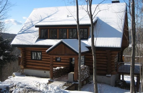 Lac Superieur Village Ski Chalet | Designer finishes: Mont-Tremblant Mountain View Chalet