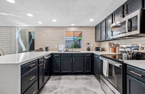 Casa Granada East Townhouses House | Designer OT Retreat 2B/2B; Com Pool/Hot Tub/Sauna