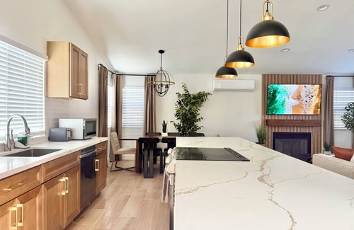 Paradise Hills House | Designer's Touch: stylish 4-bed in Paradise Hills, San Diego