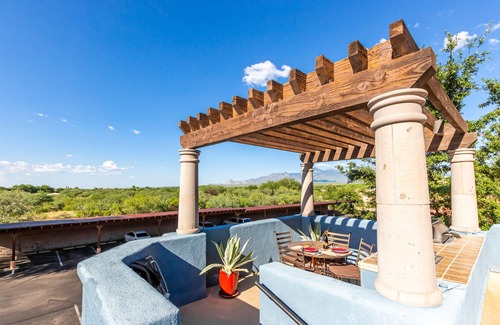 Tumacacori Condo | Designer Tubac AZ townhome - Panoramic Mountain Views