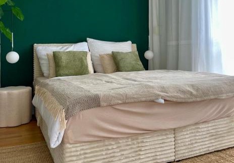 Hochheim am Main Apartment | Designerwohnung mit malerischer Terrasse - Modern, Gemütlich & Zentral