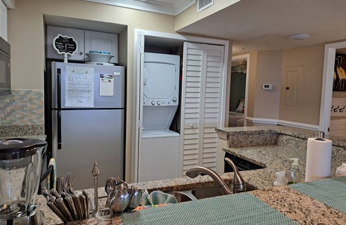Myrtle Beach Condo | Desirable Area 77th Ave N on the Ocean ~♡~ Our 14th year on Vrbo!