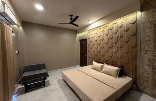 Janakpuri House | Desire Courtyard