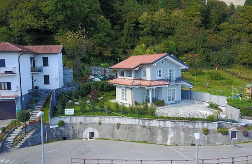 Sant'Agata House | Detached 3-bedroom house with beautiful outdoor area and dream lake view