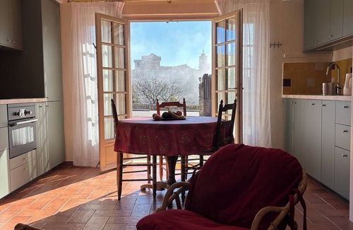 Gordes Cottage | Detached, air-conditioned house for 2 people on owner's land.