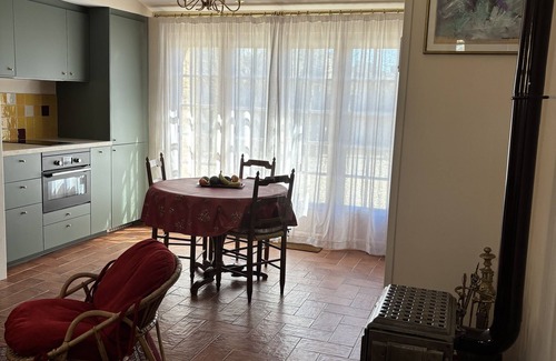 Gordes Cottage | Detached, air-conditioned house for 2 people on owner's land.
