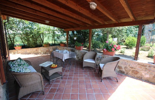 Casole d'Elsa House | Detached apartment with swimming pool for exclusive use