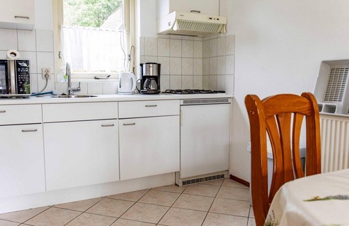 Sint Maarten House | Detached bungalow in North Holland style with spacious garden