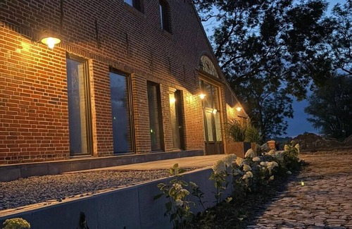 Altfunnixsiel Apartment | Detached, family-friendly Gulfhof with terrace and large garden in Wi