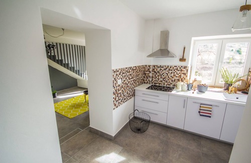 Oprtalj Villa | Detached house in a quiet and sunny location with pool