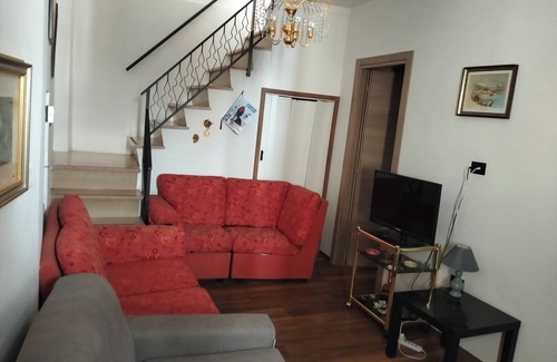 Pratola Peligna House | detached house near the Madonna della Libera sanctuary