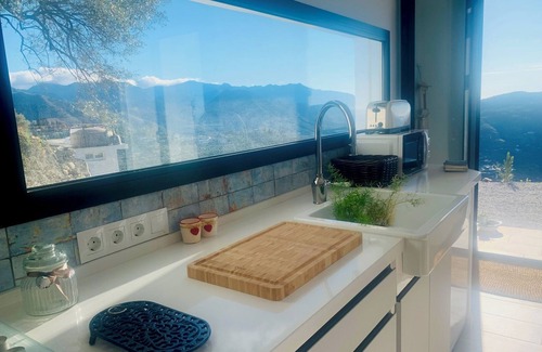Competa Cottage | DETACHED HOUSE WITH POOL, SEA AND MOUNTAIN VIEWS.