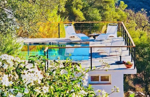 Competa Cottage | DETACHED HOUSE WITH POOL, SEA AND MOUNTAIN VIEWS.
