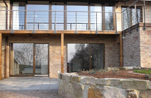 Holzminden House | Detached vacation home - luxury & nature with a view (sauna, fireplace, lounge couch)
