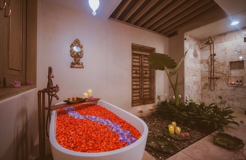 Khuk Khak Beach Hotel | Devasom Khao Lak Beach Resort & Villas