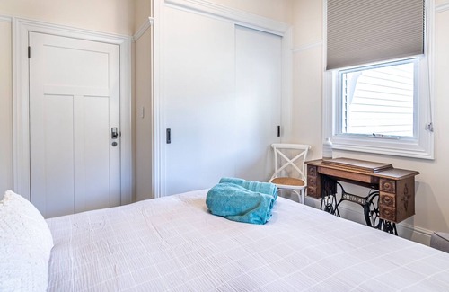 Collinsvale Cottage | Devine Cottage, Collinsvale. Beautifully Renovated Home Only 12minutes From Mona