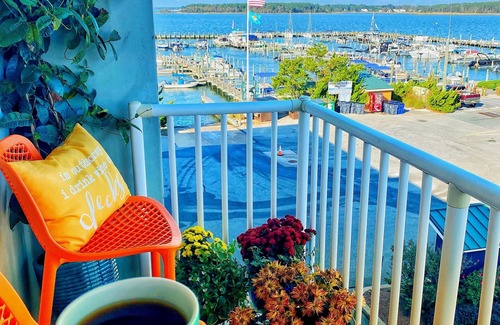 Dewey Beach Condo | Dewey Lux Rehoboth Bay Condo: AMAZING Sunsets- 1 Block to Atlantic Ocean!