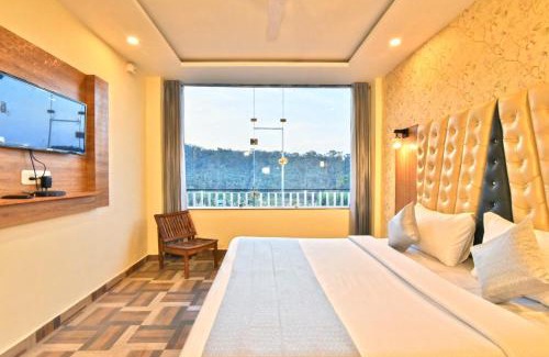 Bhagsu Nag House | Dharamshala Luxury Hotel Pine View- Free Parking-cricket stadium 5 km-Mountain View-Felling like you are stay in 5 Star Hotel