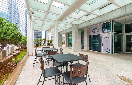 Setor Hoteleiro Norte House | Diária Business - Sala VIP - Não Possui Cama e Chuveiro