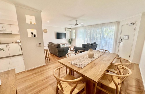 Mermaid Beach Apartment | Diamond Beach 100