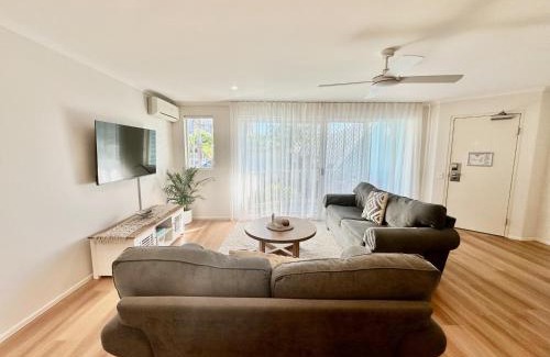 Mermaid Beach Apartment | Diamond Beach 100