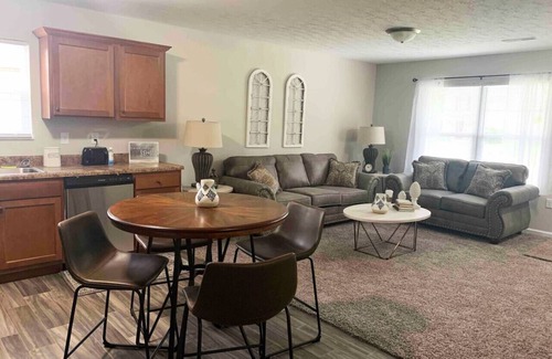 Middletown House | ✪Diamond in the rough✪ 696