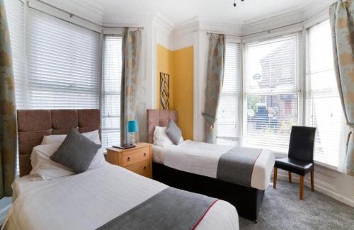 York House | Diamonds Villa near York Hospital