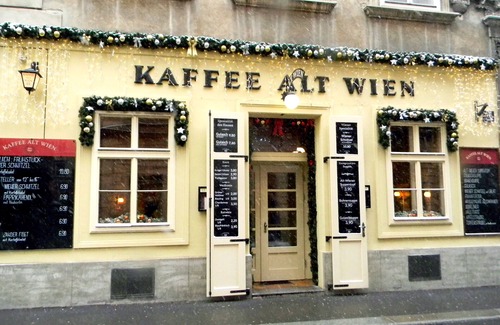 Margareten Apartment | Die Gästewohnung im Herzen Wiens. Freundlich, bunt, preiswert.
