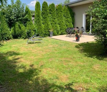 Neuendorf House | Die Schwalbe