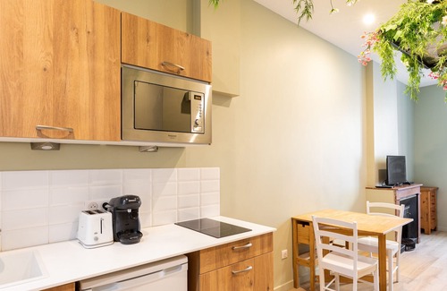 7th Arrondissement Apartment | DIFY Jungle - Jean Macé