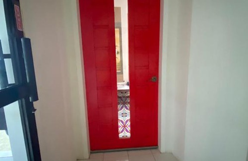 Bayabas House | DigFamilyApartment Suite Room with toilet in Bayabas near Tandag City