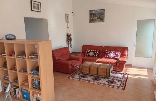 Roquefort-la-Bedoule Apartment | Digital Detox Relaxation and Games