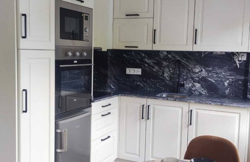 Salinas Apartment | Digital Nomad Paradise - Garaje/pc Monitor