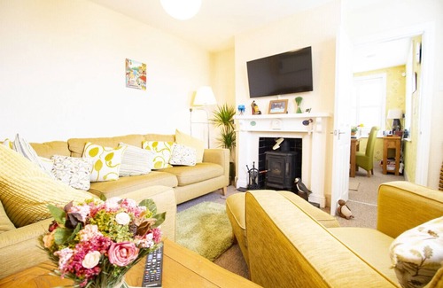 Diglis Cottage | Diglis Lock Cottage on an island on the River Severn in Worcester .