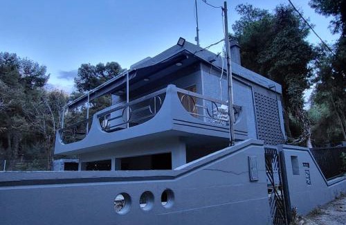 Dilesi House | Dilion Guest House