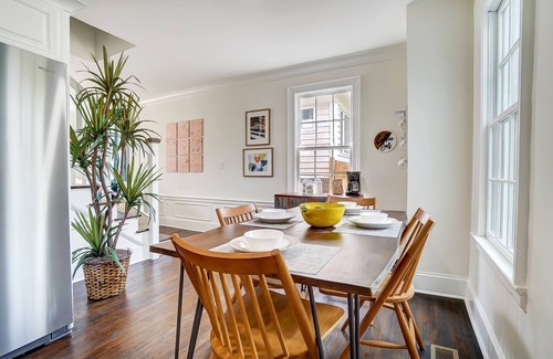 Dilworth House | Dilworth Cottage - Walk to Panthers Stadium and Uptown Attractions! Fire Pit, BBQ, & Pet Friendly!