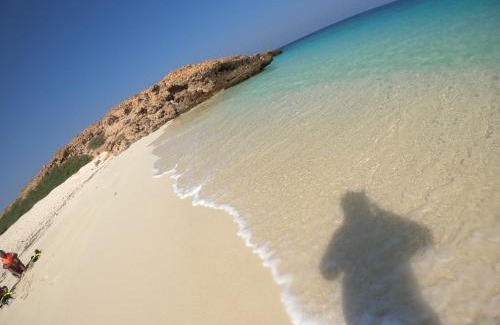 Muscat Boat Rental | Dimaniyat Islands Camping