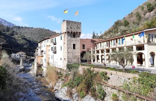 Zuccarello Apartment | Dimora Eirek