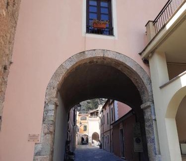 Zuccarello Apartment | Dimora Eirek