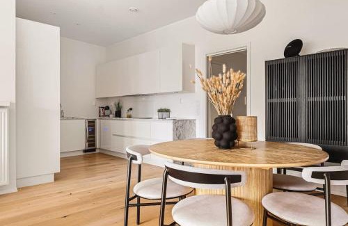 Arstad House | Dinbnb Apartments I Luxury with Views l Large Balcony