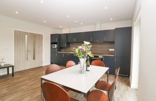 Weymouth Cottage | DIRDALE, pet friendly, with a garden in Weymouth