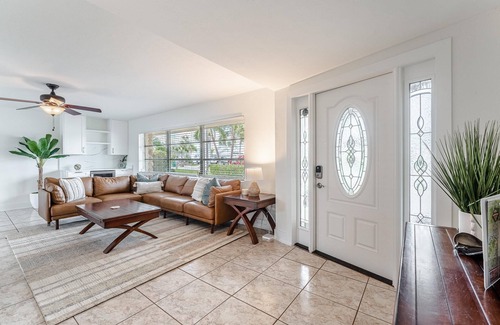 Yacht Club House | Direct Gulf Access Pet Friendly Villa with Heated Pool & Kayaks - Villa Baja - Roelens Vacations