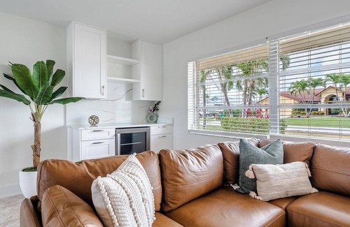 Yacht Club House | Direct Gulf Access Pet Friendly Villa with Heated Pool & Kayaks - Villa Baja - Roelens Vacations