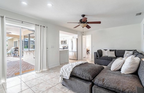 Yacht Club House | Direct Gulf Access Pet Friendly Villa with Heated Pool & Kayaks - Villa Baja - Roelens Vacations