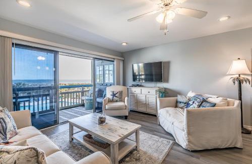 Oceanmarsh Subdivision House | Direct Ocean View! M Building Pool and Ocean Views
