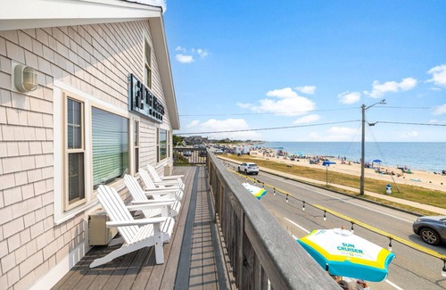 Falmouth Heights Condo | Direct Ocean Views! 2 Double Beds + Kitchenette (108)