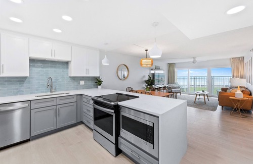 Satellite Beach Condo | Direct Oceanfront Bliss: Ground-Floor Condo with Heated Pool & Private Beach Access πβοΈ