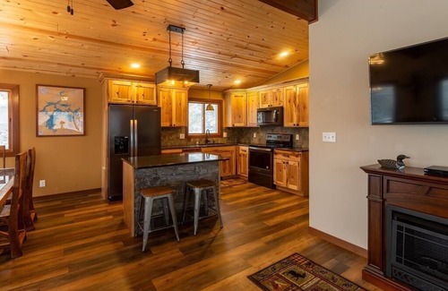 Mercer Cabin | Direct Trail Access!